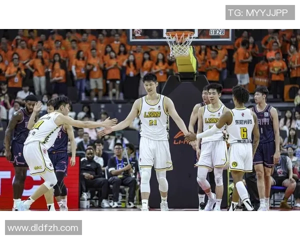 赛后分析广州足球队与成都足球队的团队配合与战术执行情况 赛后分析广州足球队与成都足球队的团队配合与战术执行情况